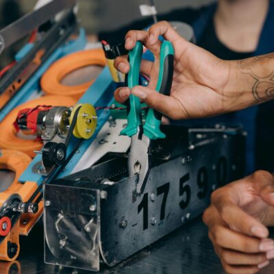 Sostenibilidad en la fabricación de piezas para vehículos: un compromiso con el futuro